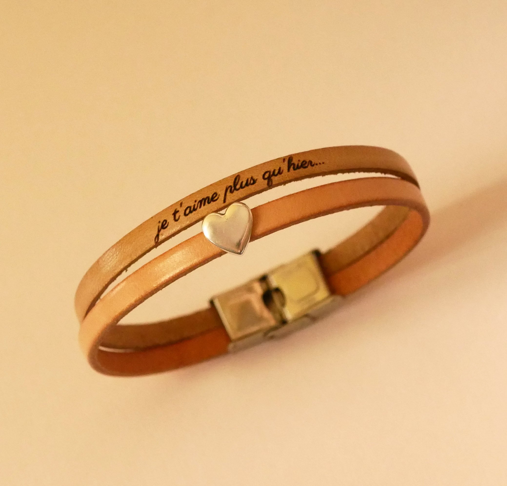 Bracelet cuir en duo à personnalisé au petit passant coeur, étoile, infini