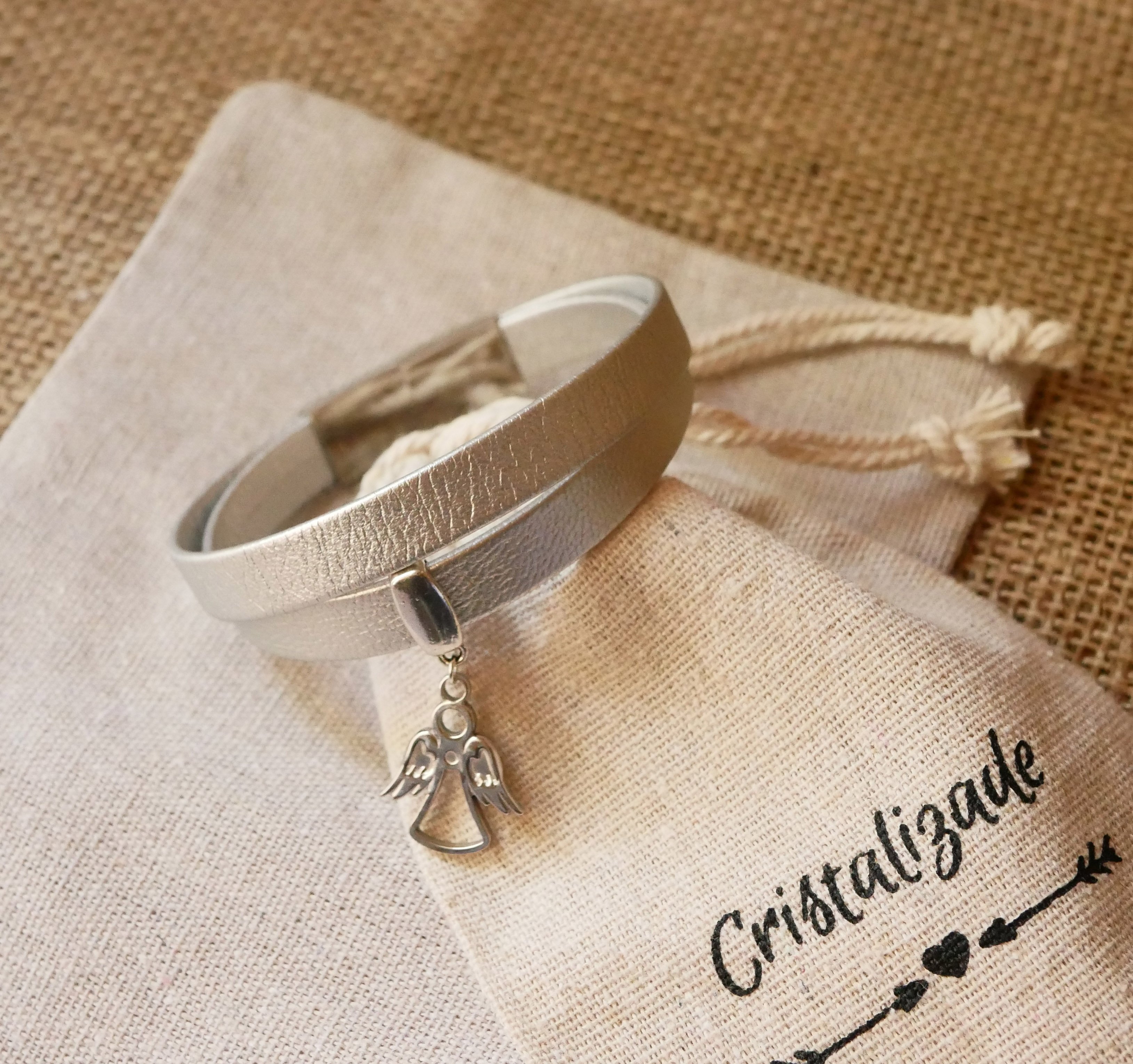 Bracelet cuir souple double argenté au pendentif au choix