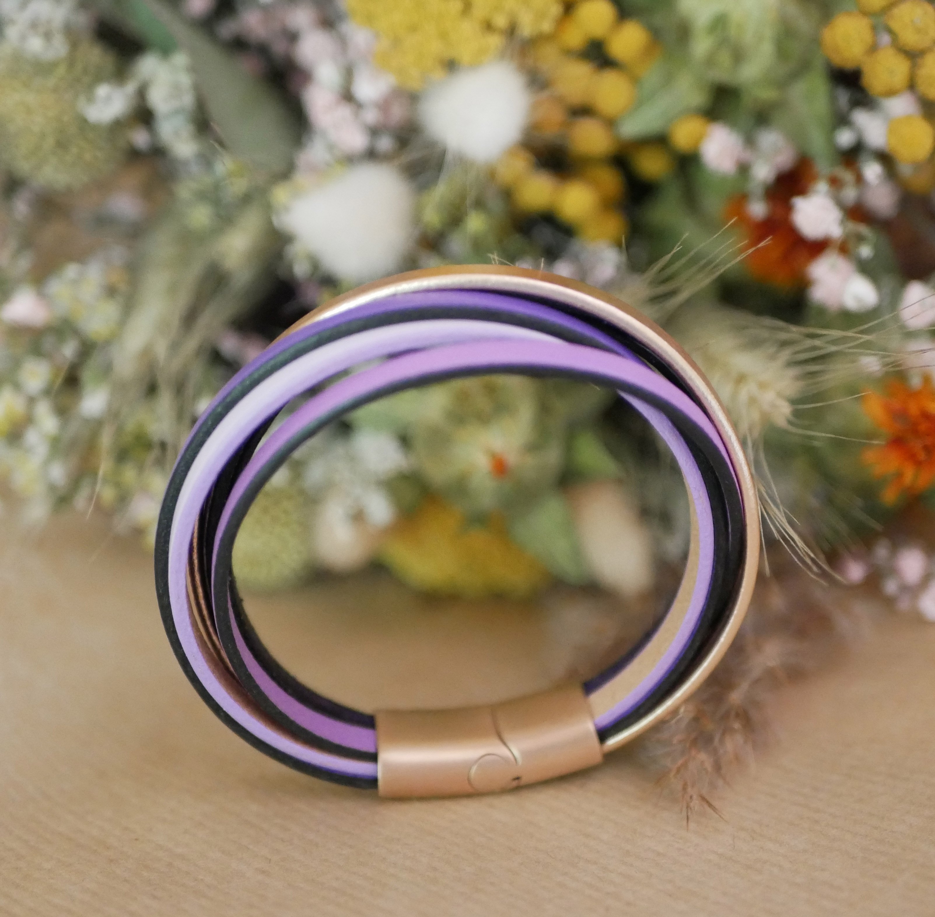 Bracelet manchette multi cuirs camaïeu de violet & or rose