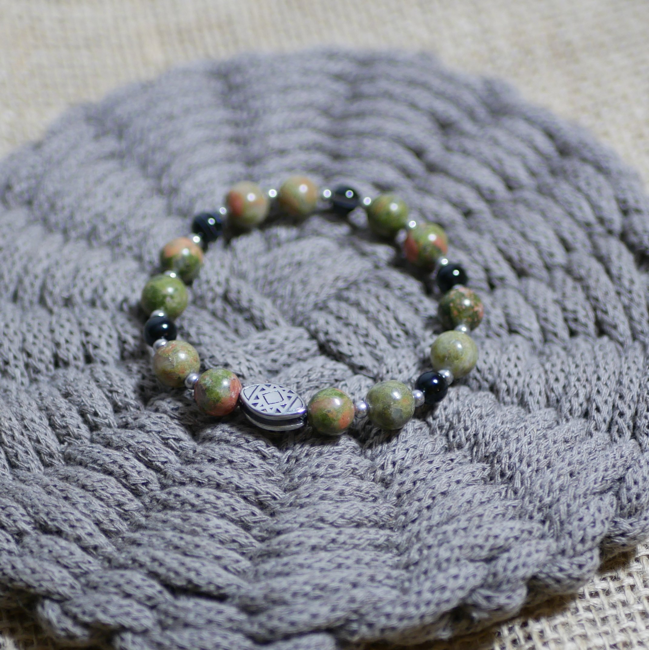 Bracelet perle oblongue acier et perles en pierre naturelle unakite 