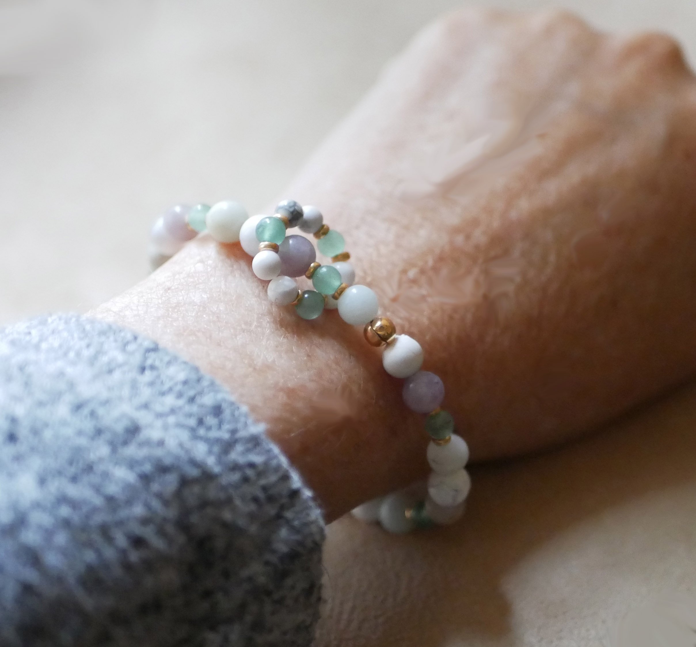 Bracelet en perles pierres naturelles d'Aventurine avec anneau de mini perles